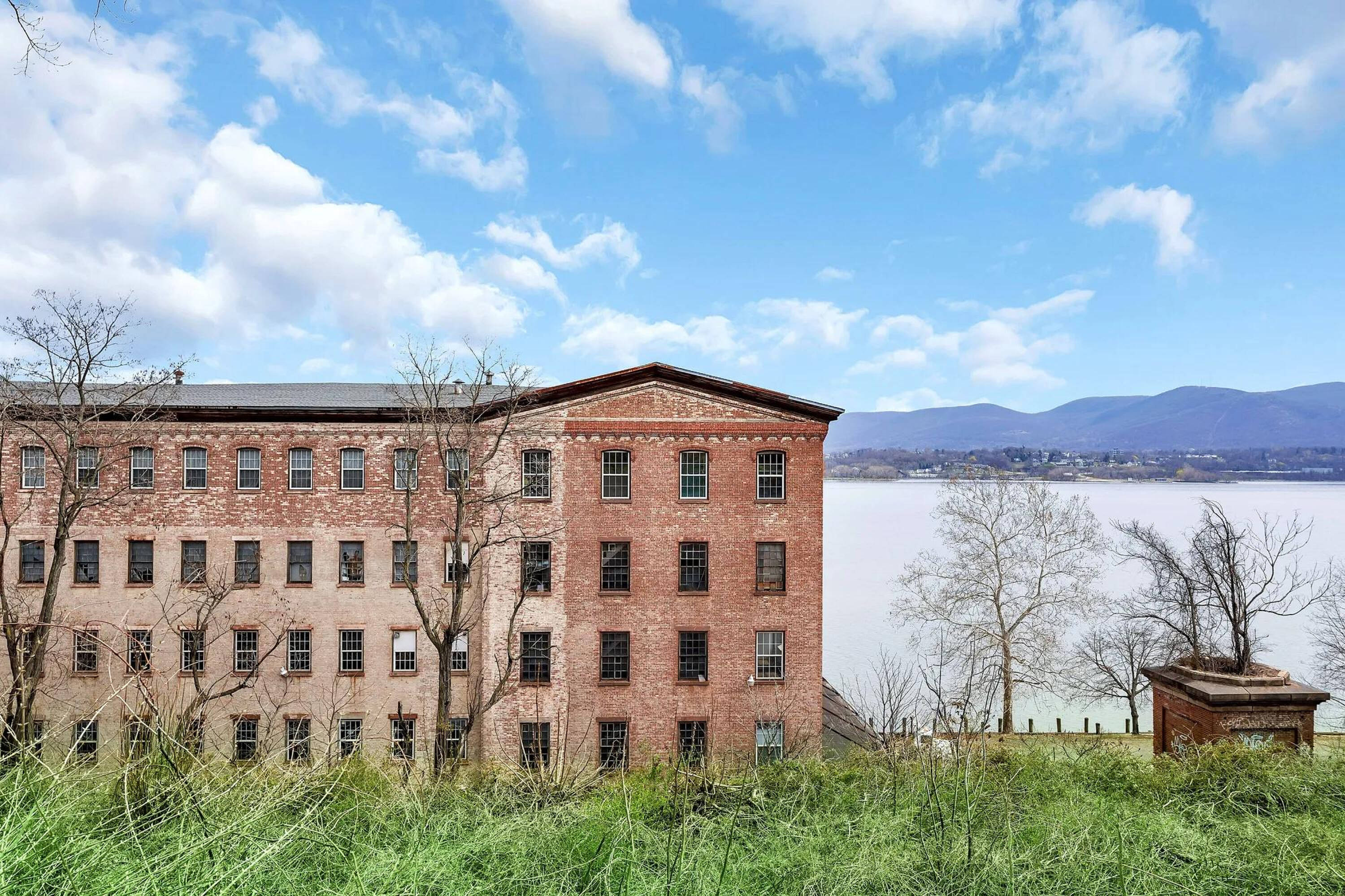 Umbra Suites; Newburgh, NY